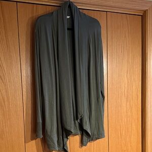 Athleta Olive Green pranayama wrap size medium.